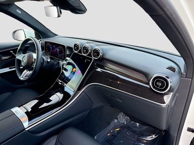 2026 Mercedes-Benz GLC — photo 15 view