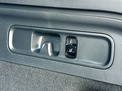 2026 Mercedes-Benz GLC — photo 13 view