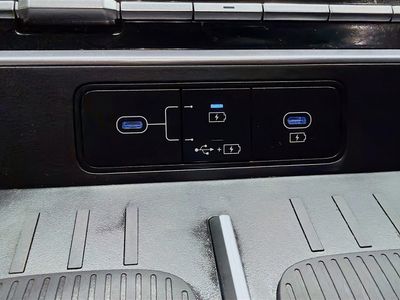 2025 Hyundai Santa Fe - Photo 29