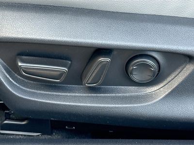 2025 Toyota Camry - Photo 24