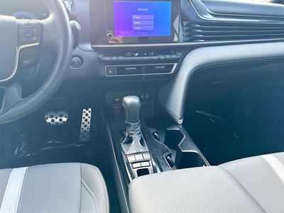 2025 Toyota Camry - Photo 18