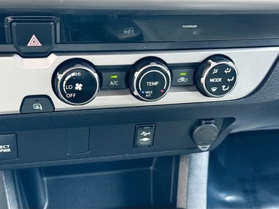 2017 Toyota Tacoma - Photo 31