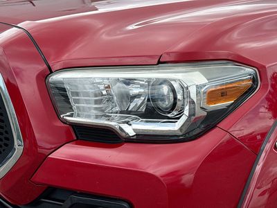 2017 Toyota Tacoma - Photo 9