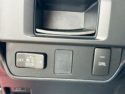 2017 Toyota Tacoma - Photo 32