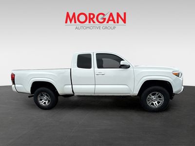 2022 Toyota Tacoma 4WD - Photo 2