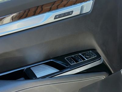 2025 Cadillac Escalade - Photo 24