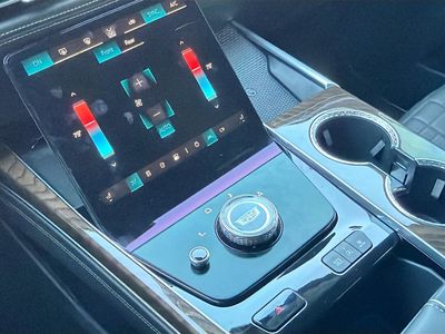 2025 Cadillac Escalade - Photo 30