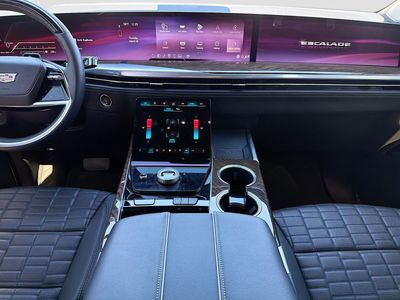 2025 Cadillac Escalade - Photo 20