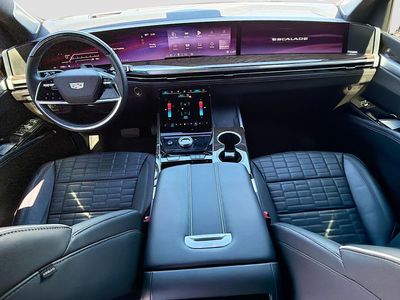2025 Cadillac Escalade - Photo 17