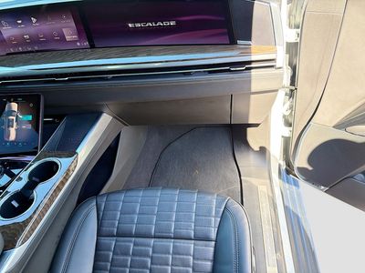 2025 Cadillac Escalade - Photo 19