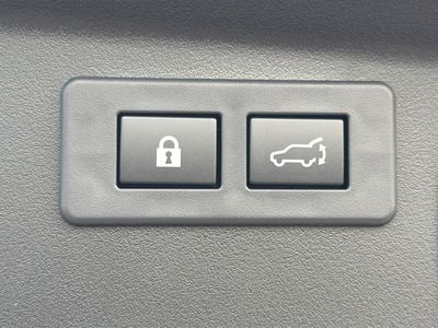 2026 Subaru Outback — photo 12 view