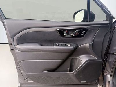 2025 Subaru Forester - Photo 15