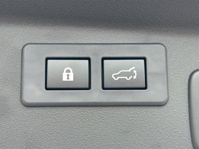 2026 Subaru Outback — photo 12 view