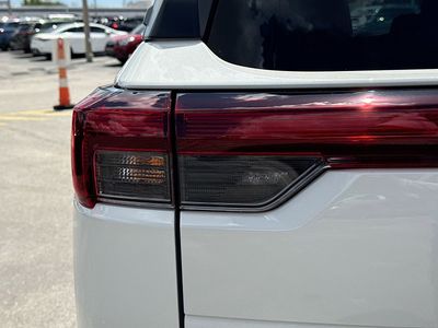 2026 Subaru Outback — photo 10 view