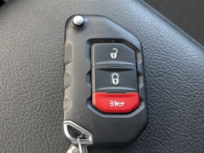 2026 Jeep Wrangler — photo 26 view