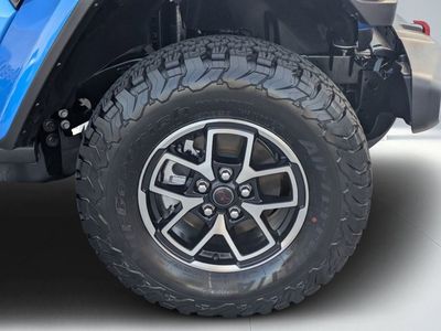 2026 Jeep Wrangler — photo 9 view
