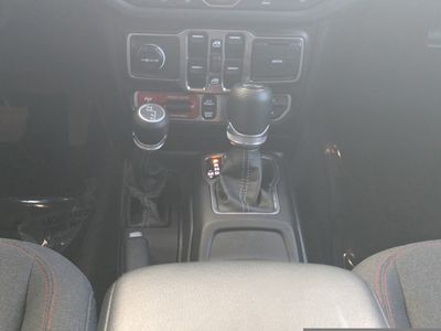 2026 Jeep Wrangler — photo 17 view