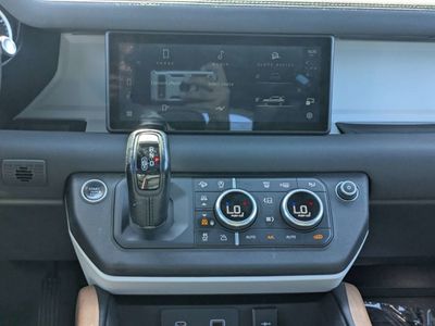 2023 Land Rover Defender 110 - Photo 16