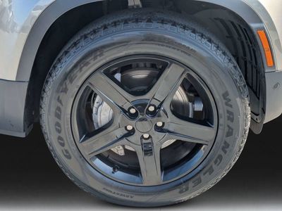 2023 Land Rover Defender 110 - Photo 9
