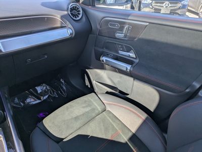 2025 Mercedes-Benz GLB - Photo 15