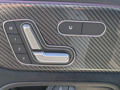 2025 Mercedes-Benz GLB - Photo 18