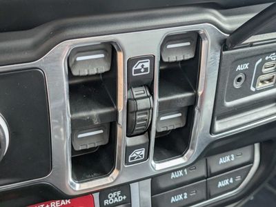 2023 Jeep Wrangler - Photo 20
