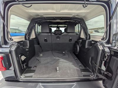 2023 Jeep Wrangler - Photo 11