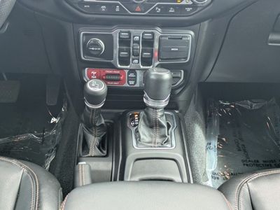 2023 Jeep Wrangler - Photo 17