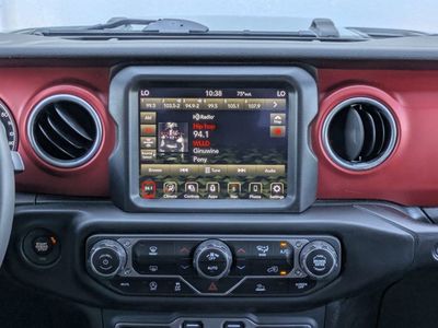 2023 Jeep Wrangler - Photo 18