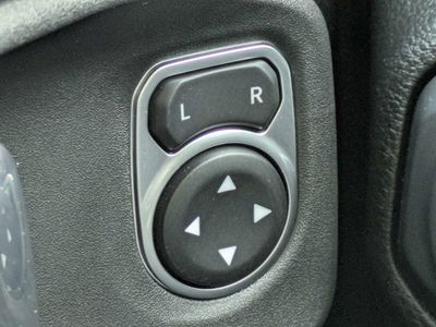 2023 Jeep Wrangler - Photo 24