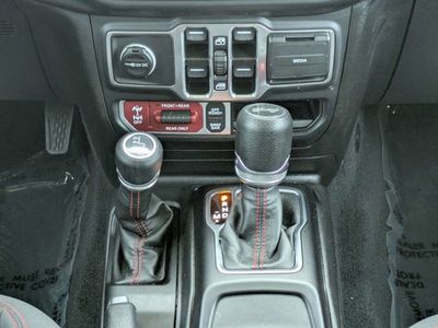 2023 Jeep Wrangler - Photo 19