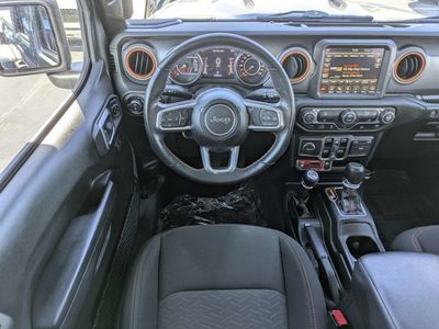 2023 Jeep Gladiator - Photo 16