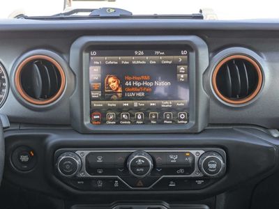 2023 Jeep Gladiator - Photo 18
