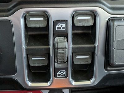 2023 Jeep Gladiator - Photo 23