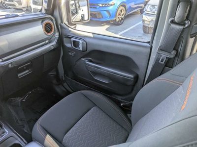 2023 Jeep Gladiator - Photo 17