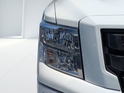 2023 Nissan Titan - Photo 8