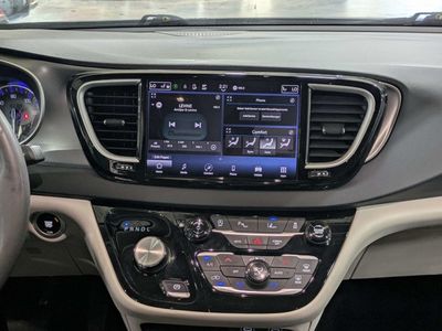 2023 Chrysler Pacifica - Photo 20
