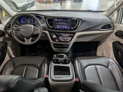 2023 Chrysler Pacifica - Photo 17