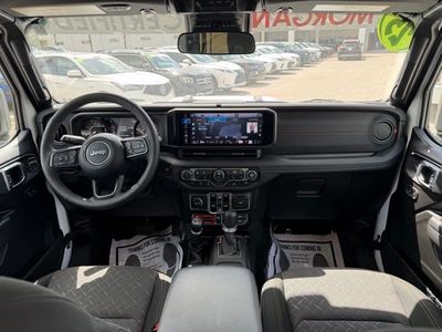 2025 Jeep Gladiator - Photo 32
