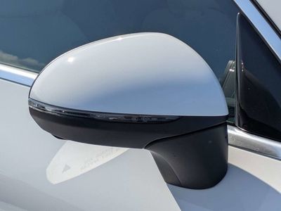 2024 Mercedes-Benz GLC - Photo 10