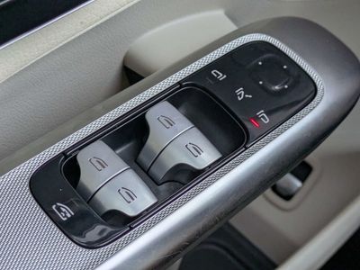 2024 Mercedes-Benz GLC - Photo 23