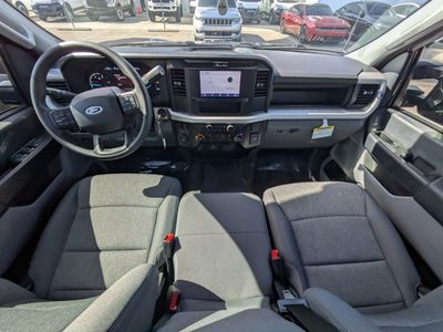 2025 Ford F-350SD - Photo 12