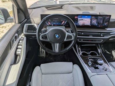 2023 BMW X7 - Photo 17