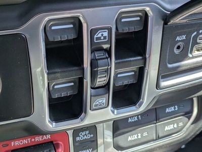 2023 Jeep Wrangler - Photo 17