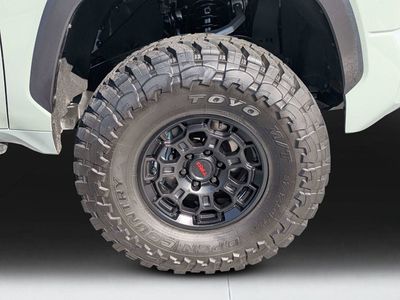 2025 Toyota Tundra - Photo 9