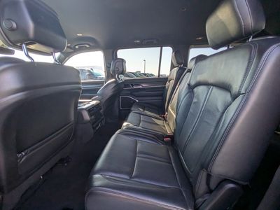 2022 Jeep Wagoneer - Photo 12