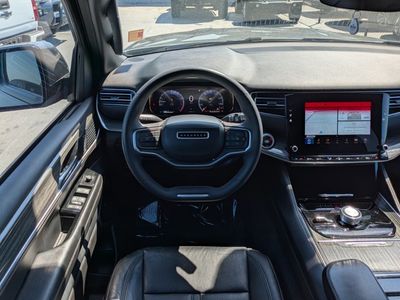 2022 Jeep Wagoneer - Photo 18