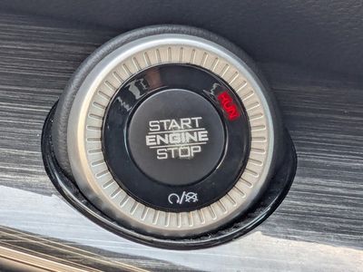 2022 Jeep Wagoneer - Photo 32