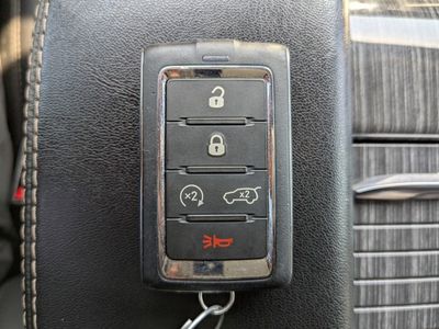 2022 Jeep Wagoneer - Photo 33