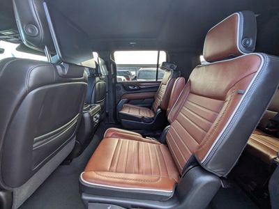 2023 GMC Yukon XL - Photo 12